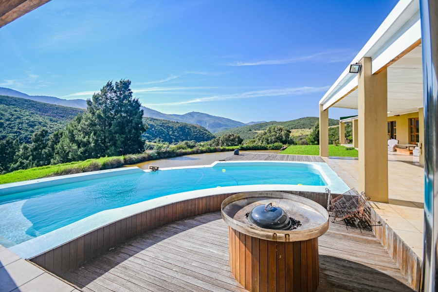 8 Bedroom Property for Sale in Elandsrivier Eastern Cape